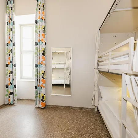 Wombat's Hostel *